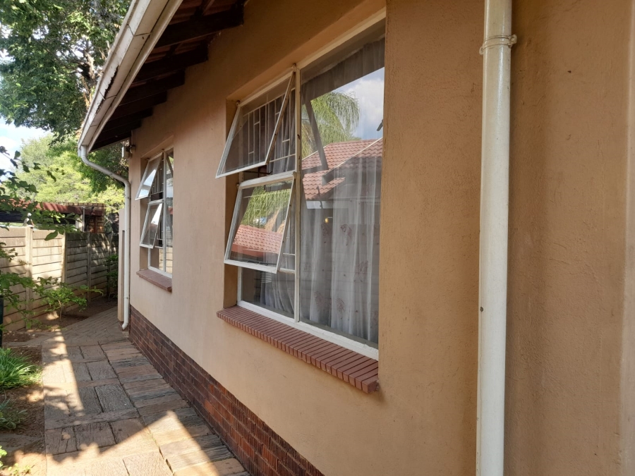 3 Bedroom Property for Sale in Geelhoutpark North West